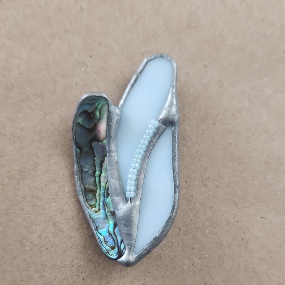 Elegant Silver and Abalone Women's Shoe Pendant - Picture 1 of 4